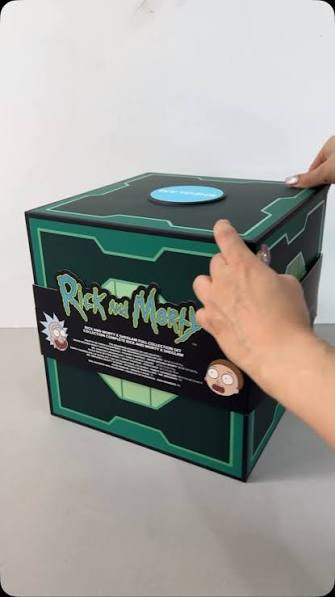 ست آرایشی Rick and Morty ریک اند مورتی با ضمانت اصالت و سلامت کالا